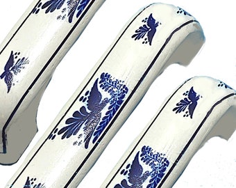 Blue Dove and White Floral Drawer Pulls: Charming Wooden Knobs for Cabinet and Drawer Enhancement, Kitchen and Bathroom Décor, Dresser Pulls