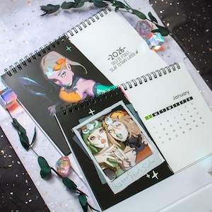 Hades 2 selfie 2026 Kalender | Melinoe 12 Selfies mit Göttern und Göttinnen