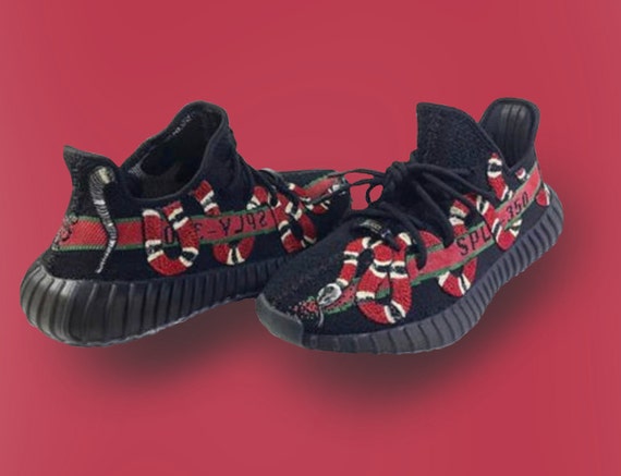 adidas yeezy boost 350 v2 con pittura