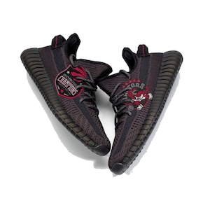 joker custom yeezys