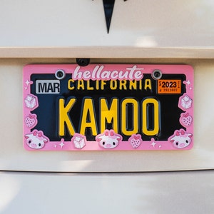Pink Kuh mit Nummernschild-Rahmen: Kawaii-Autozubehör
