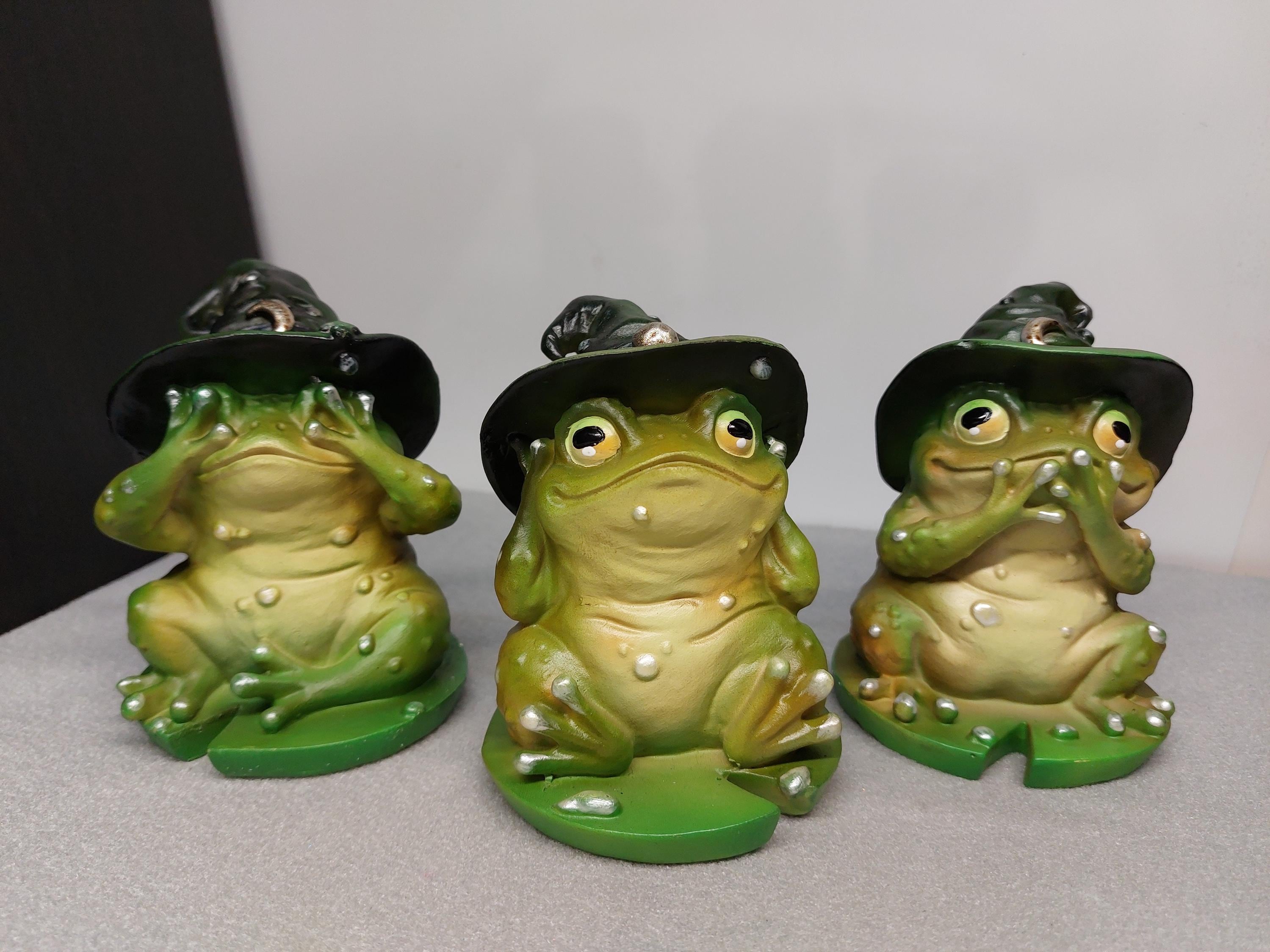 Three Hatted Wizard Toads - Green Frogs 10.3cm - See No Evil