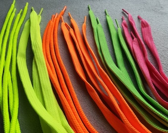 UV-neonfärger - Platta eller runda skosnören - En cool dag för dina sneakers - Premiumkvalitet - Fransar sig inte! Håll knuten! - Tillverkad i Irland