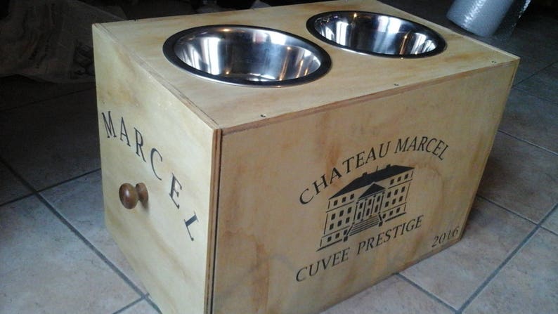 feeder food storage gift wood varnish medium to large dog unique OOAK Door bowls dog on a stump of wood