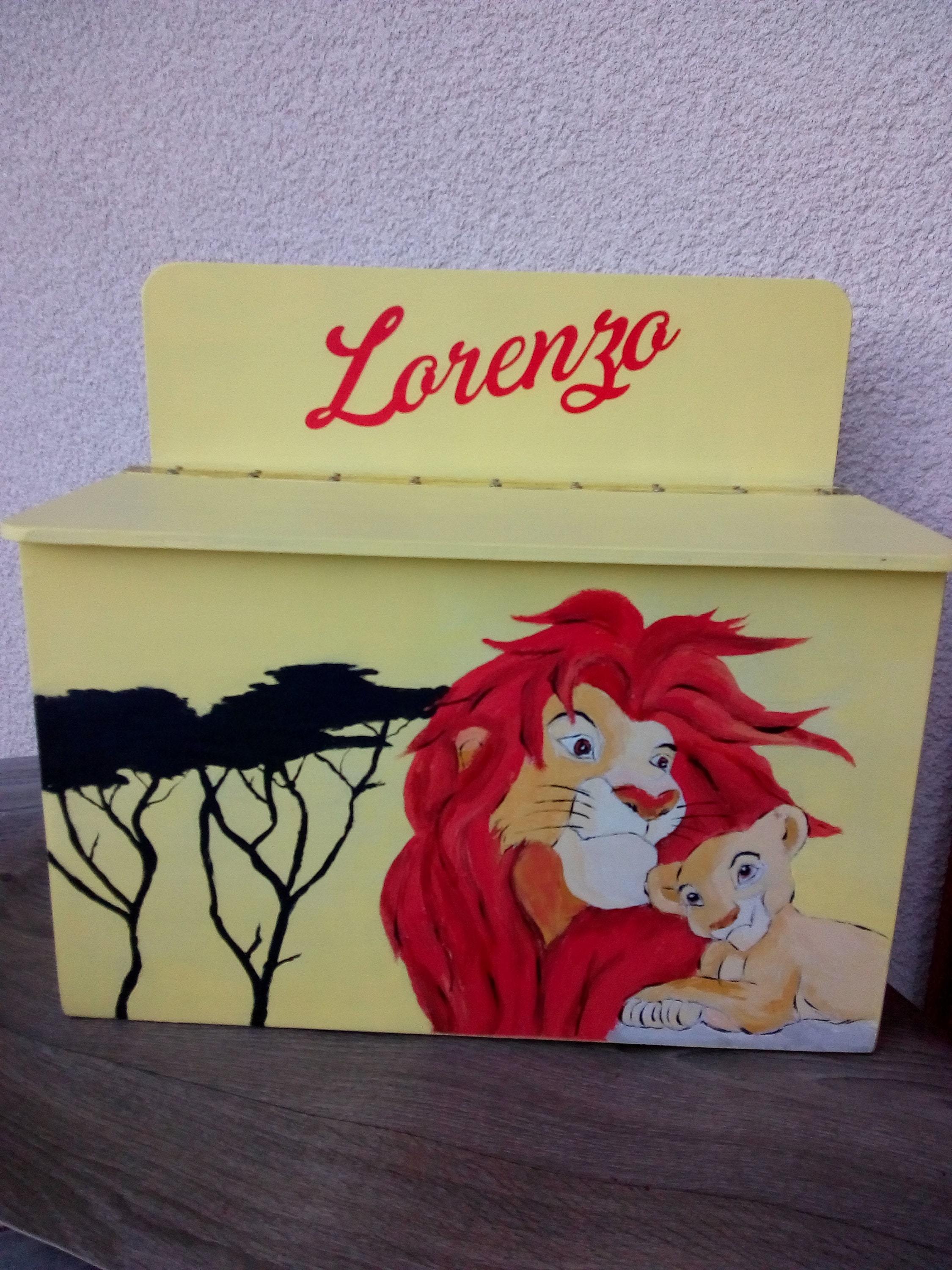 lion toy box