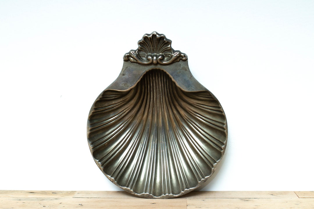 Vintage Clam Shell Jewelry Holder, Art Nouveau Ring Dish, Art Deco