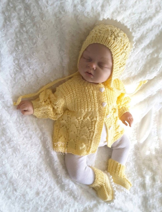 knitted newborn outfits