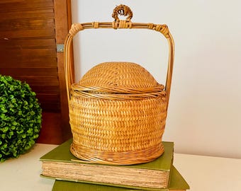 Vintage Wicker Wedding Basket, Traditional Chinese Style