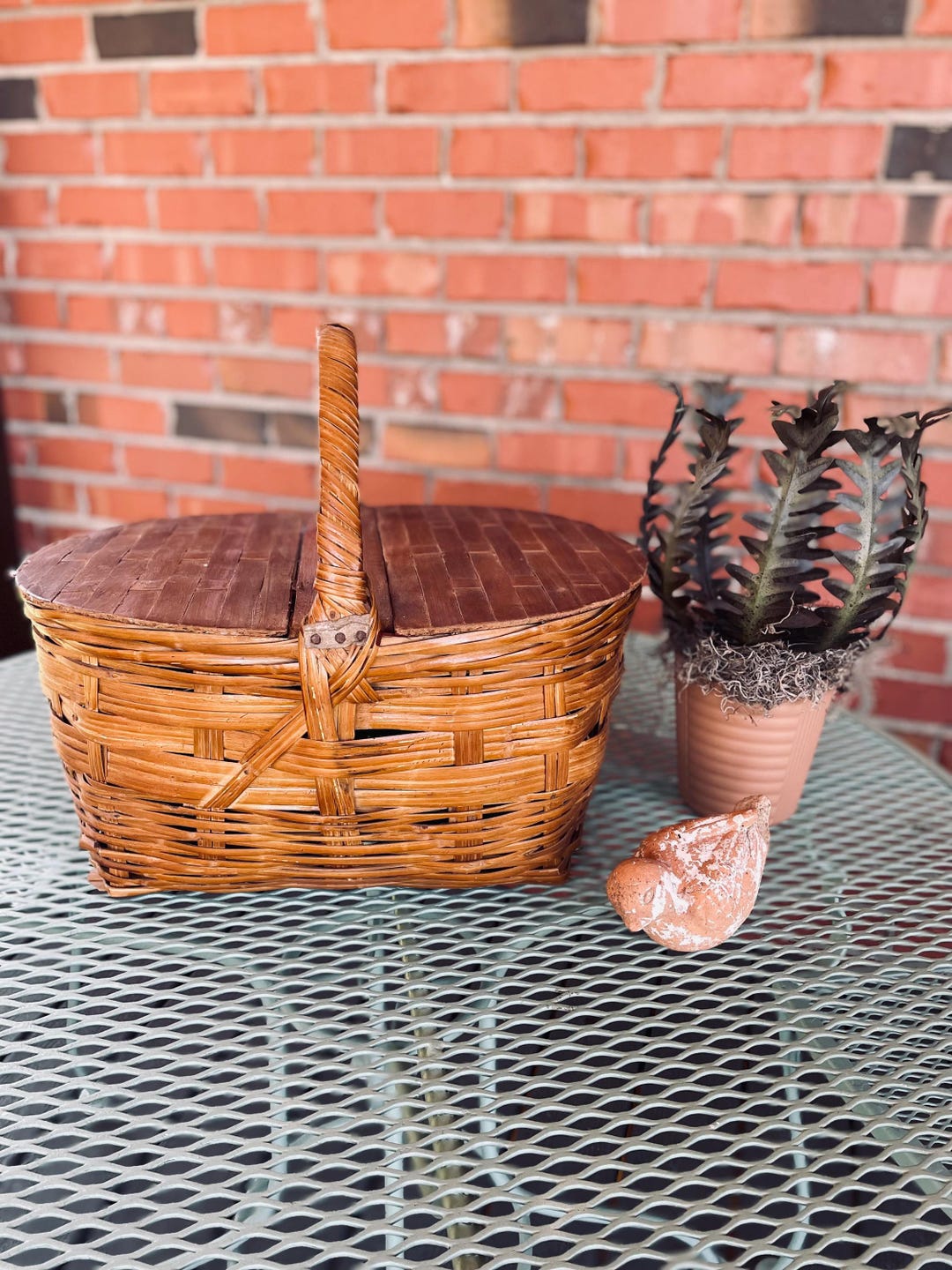 Pinic Hinge Antique Hinge Top Splint Weave Wicker Picnic Basket; Vintage Wicker ...