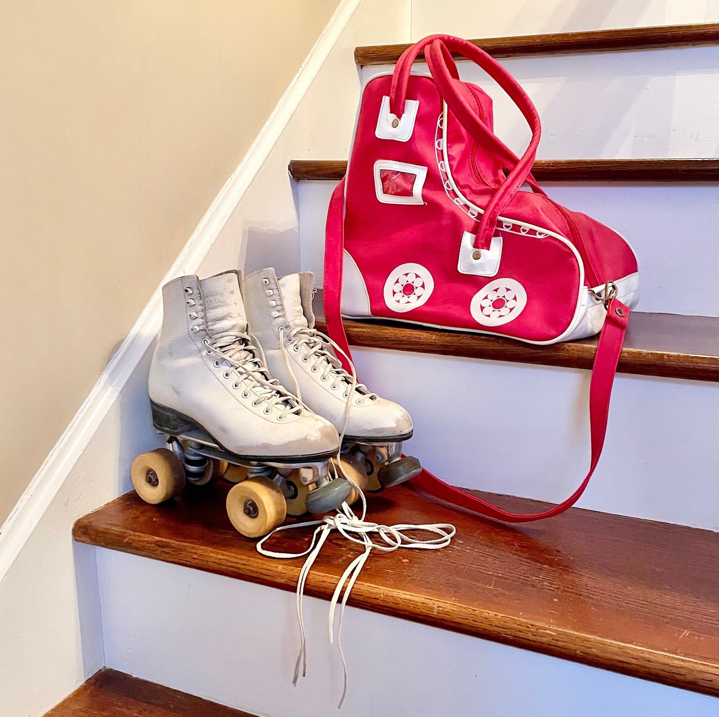 Vintage Ladies Riedell 220 Leather Roller Skates With Sure Grip Century  Plates Skate Bag Included 