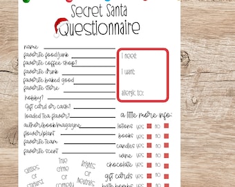 Puede incluir: Un cuestionario de amigo invisible impreso en papel blanco con fondo de madera. El cuestionario incluye preguntas sobre comida, bebida y aficiones favoritas, con una sección para alergias y una lista de preferencias.