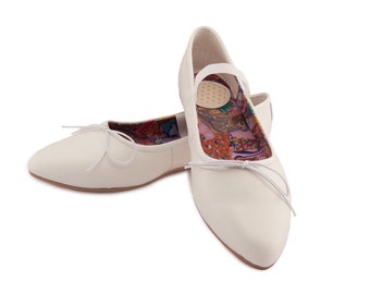 Golden Souls of California white handmade leather almond shaped toe ballet flat