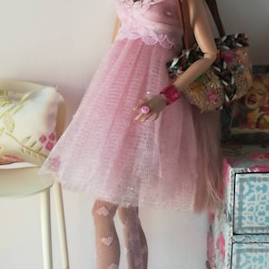 Tenue tendance Poppy Parker, taille unique, poupée de la même taille