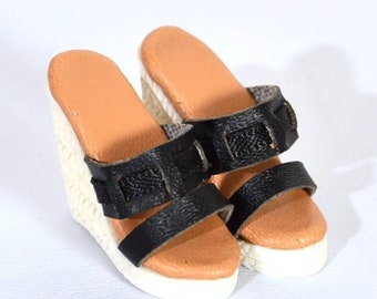 The perfect spadilas wedge Sandler&#39;s fit all 11,12 inch dolls