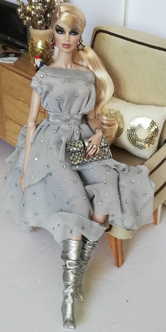 Barbie Look Completo, Set 2 Vestiti per Bambole con Accessori – The Toys  Store