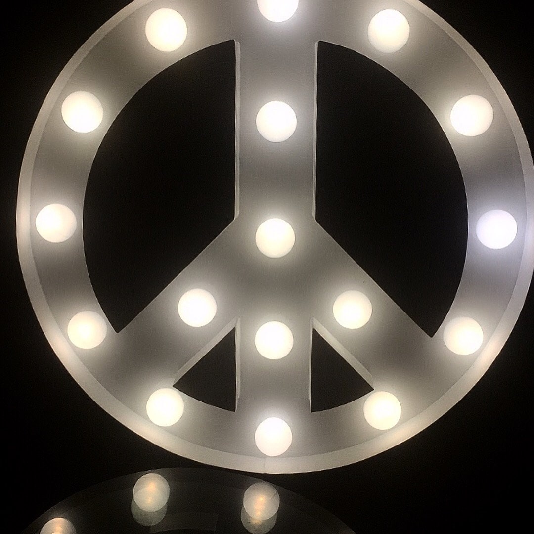 Hand Made LED Peace Sign Mark Peace Symbol Battery Operated Home Party