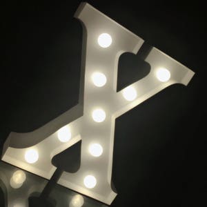 Metal white letter X marquee letter light 9&quot;height light up alphabet initial letter home bedroom shop wedding home decor battery operated