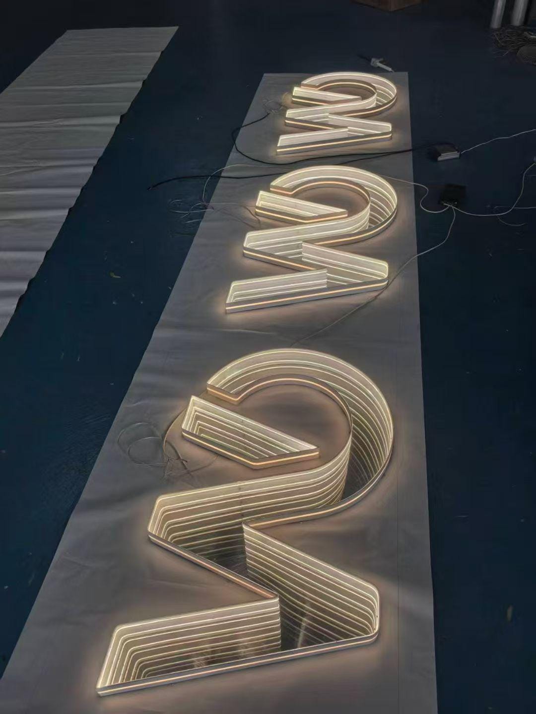 Custom Single-colored Infinity Mirror Letters Light up Letters Signs ...