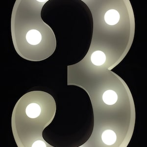 12&quot;Metall Weiß/Schwarz No.3 Marquee Letter Party of 3 Sign Gallery Wanddekoration Haus Wärmendes Geschenk Familie Nummer