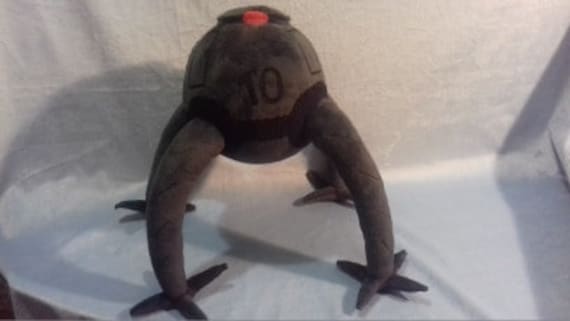 incredibles robot toy
