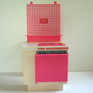 Vintage 1980s Barbie Working Kitchen Unit Furninture with Range, Oven and Sink