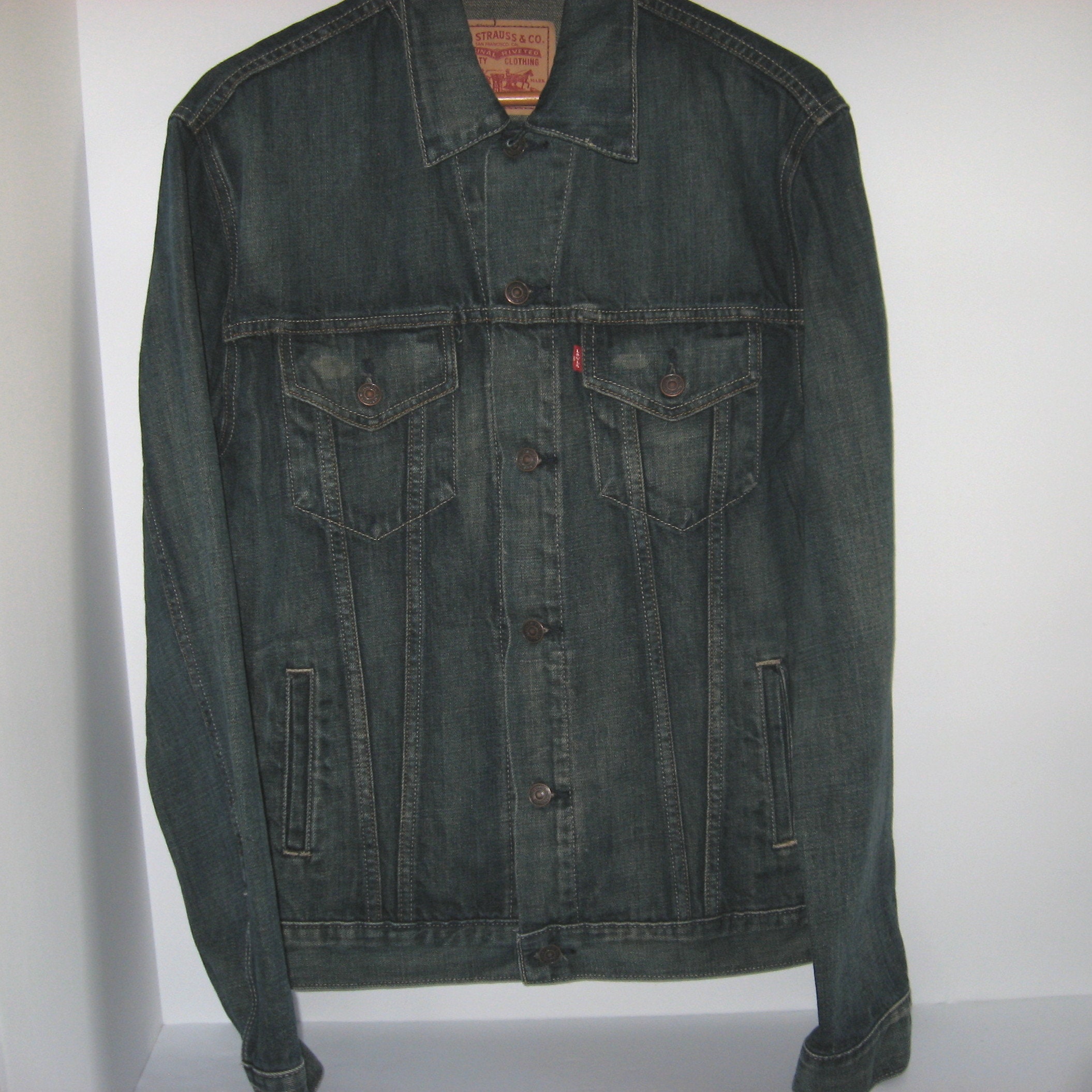 00s Levi’s Denim Jacket XL Black Early 2000s Men's Levi's Trucker Jacket, Large, Dark Blue