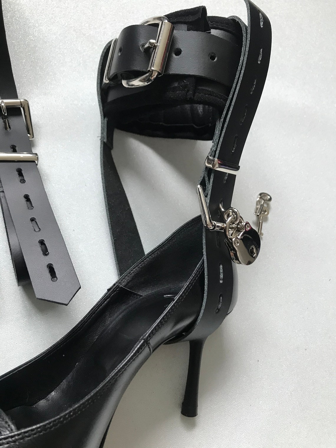 Lockable straps for high heels to lock in place and cannot be | Etsy