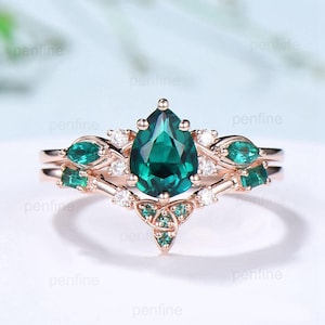 Vintage Emerald Wedding Ring Set Pear Shaped Emerald Engagement Ring Set Unique 14k Rose Gold Floral May Birthstone Bridal Ring Set Women