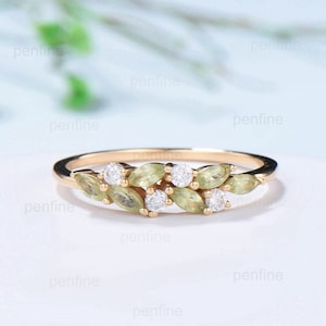 Vintage Peridot Wedding Band, Marquise cut yellow gold wedding ring, Unique cluster peridot Stacking matching Bridal ring, Anniversary gift