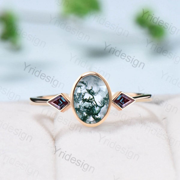 1.5Ct Oval Moss Agate Engagement Ring Bezel Set Minimalist Dainty Kite Alexandrite Wedding Ring For Women Three Stone Green Promise Ring