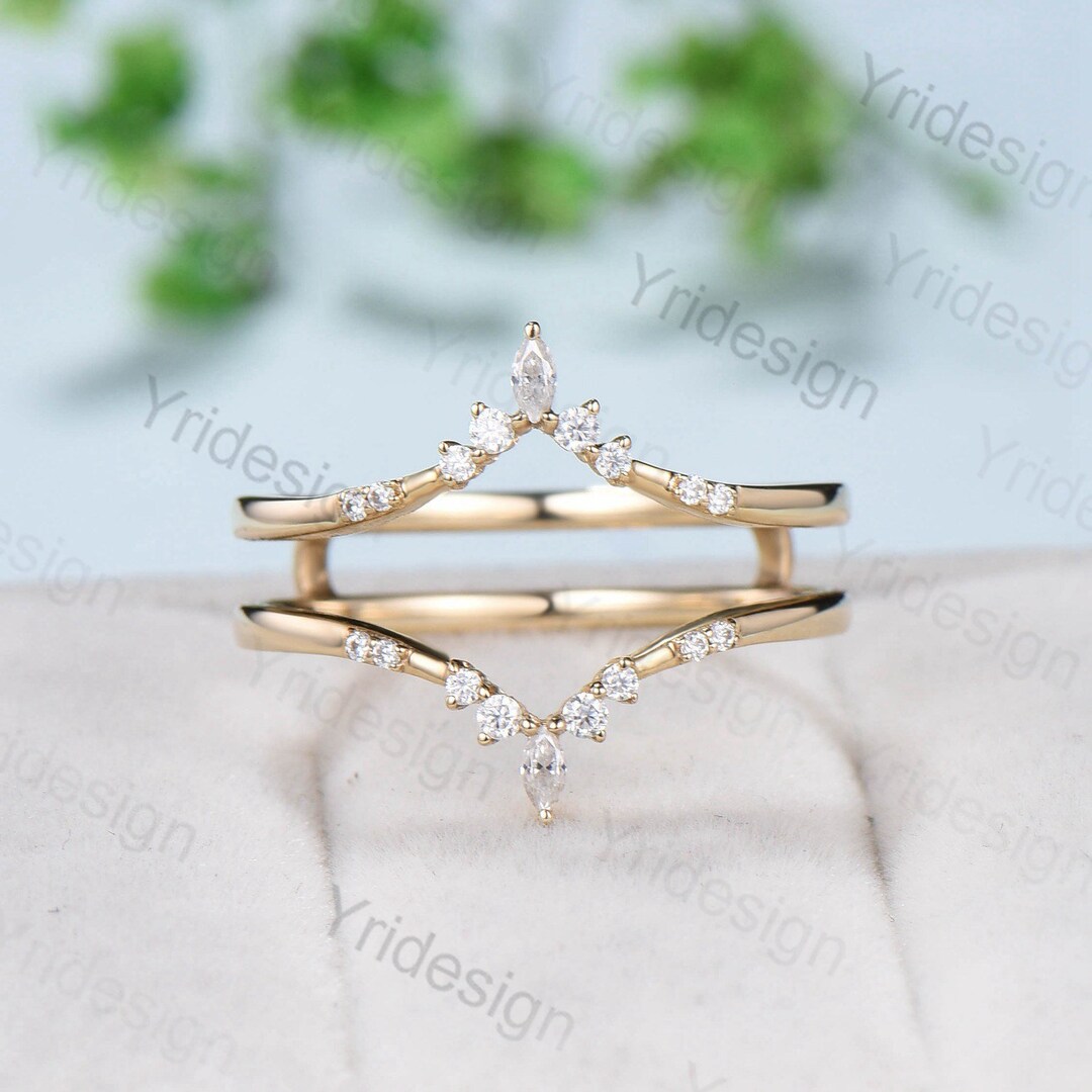 Curved Moissanite Wedding Band in Yellow Gold, Vintage Stacking Ring - Etsy