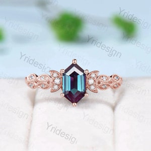 Vintage Elongated hexagon Alexandrite Ring Antique Moon Alexandrite Engagement Ring Unique Milgrain Wedding Ring for Women Proposal Gifts