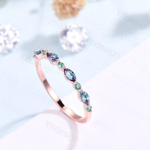 Alexandrite Eternity Wedding Band Vintage Alexandrite And Emerald Stackable Ring For Women Rose Gold Art Deco Matching Band Anniversary Band