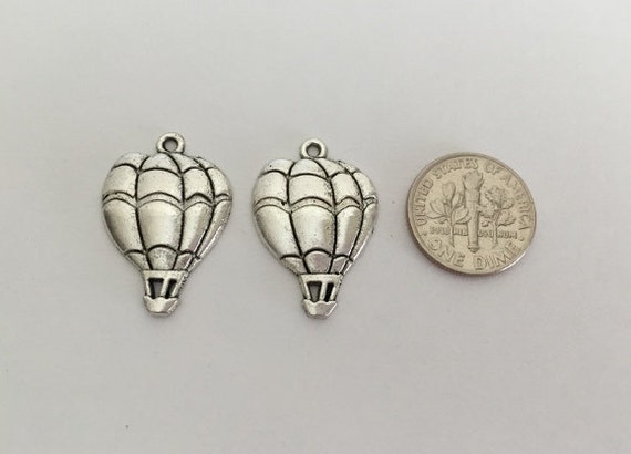 50 o 100 Plata Plateado Pequeño Antiguo encantos claves de manualidades 10