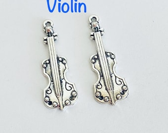 Violin Charm.  Lot of 10 / 20 / 30 / 40 PCS Silver Tone Music Instrument Charms. Handmade Jewelry Supplies. DIY Craft Supplies.