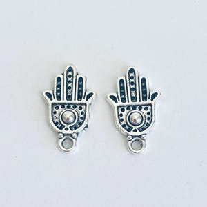 Small Antique Silver Base Metal Hamsa Charms. Hand of Fatima Pendant. Necklace Pendant. DIY Bracelet Charms. Handmade Jewelry Pendants.