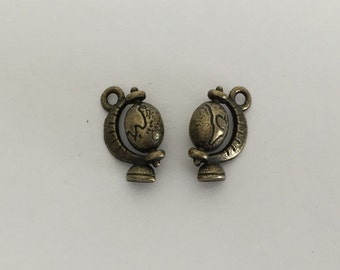 Small Antique Bronze Plated World Globe Pendants. Bronze Plated Globe Charm. Jewelry Charms. Handmade Jewelry Supplies. DIY Craft Supplies.
