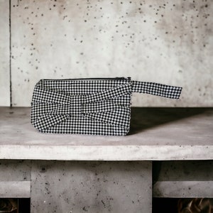 Houndstooth Clutch