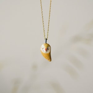 Collar de búho de cerámica hecho a mano