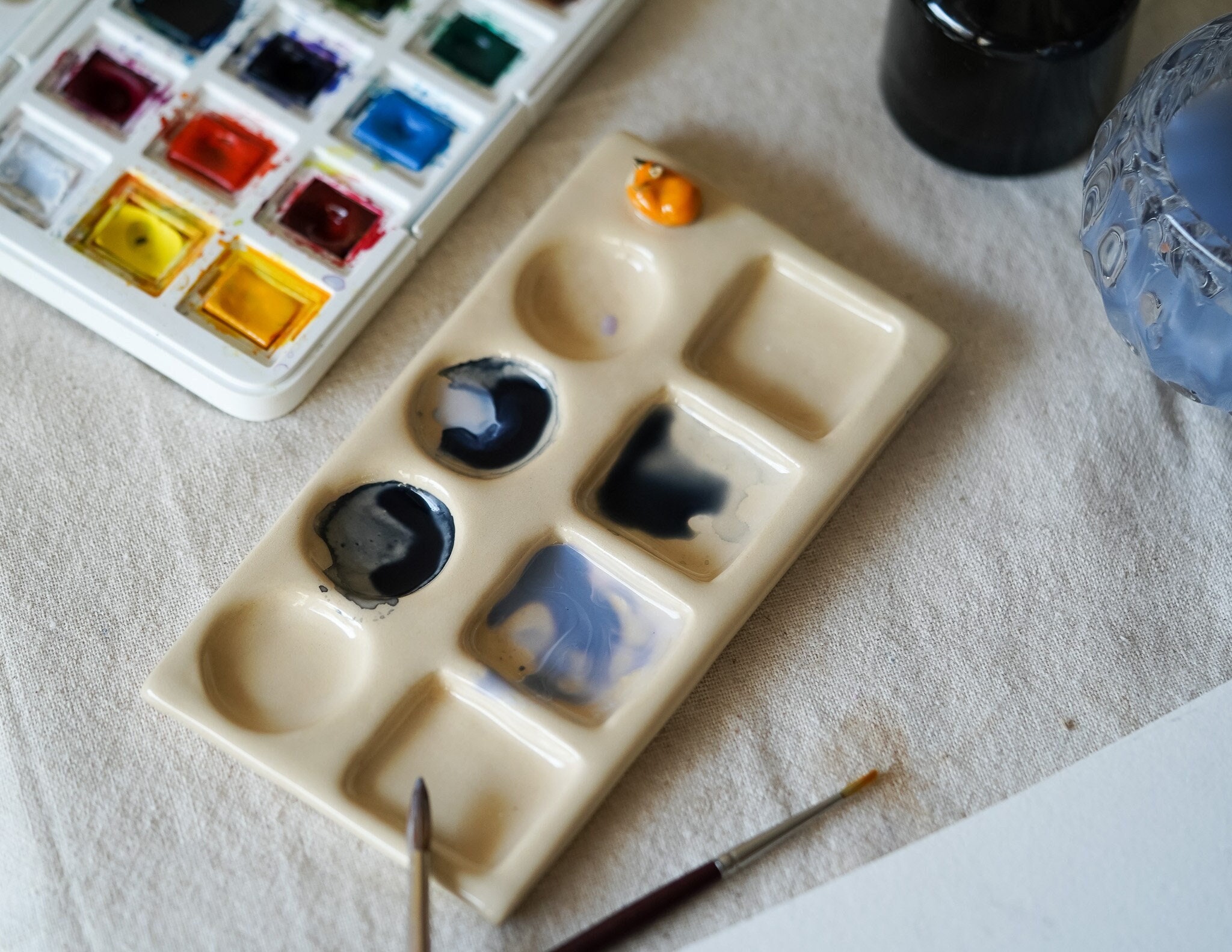 Tavolozza Per Acquerelli In Ceramica A Forma Di Margherita - 7 Pozzetti, Superficie Liscia E Facile Da Pulire