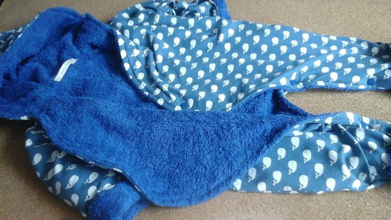 Bathrobe with roll-down closure
