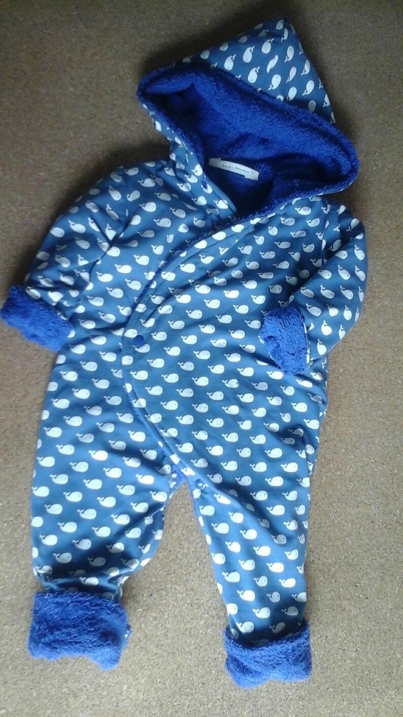 Bathrobe with roll-down closure