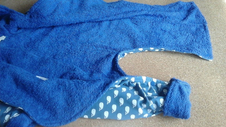 Bathrobe with roll-down closure