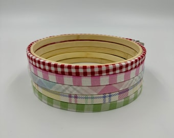 Plaid Fabric Wrapped Embroidery Hoop: Decorative Display Frame