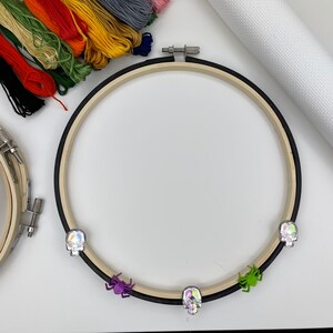 Skull spider decorative embroidery hoop