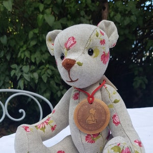 Lilou, collectible bear