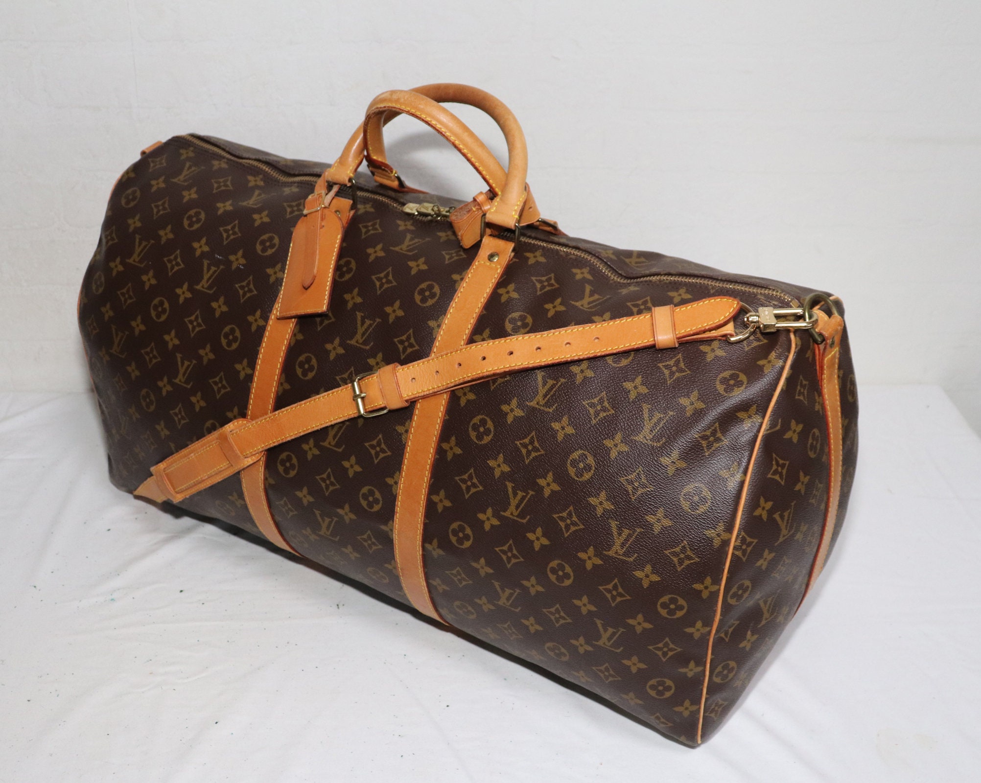 Authentic LOUIS VUITTON Monogram Keepall 60 Bandolier Carry-on 