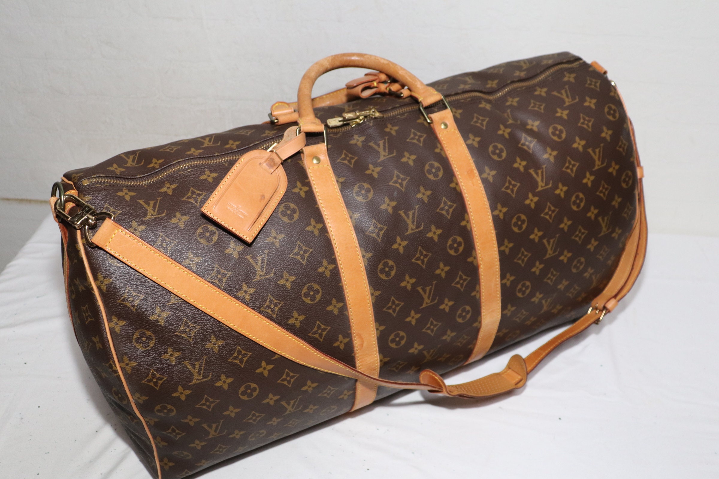 Vintage Louis Vuitton Keepall 60 Monogram Bandolier Bag VI882
