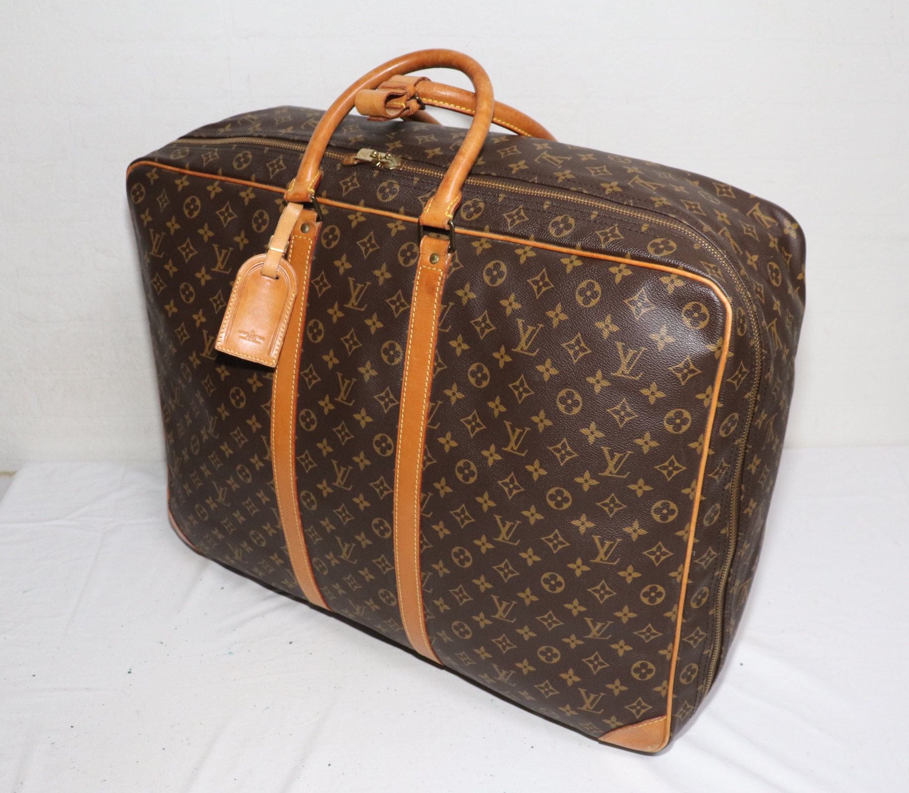 Buy Cheap Louis Vuitton Keepall Monogram travel bag 55cm #999931751 from