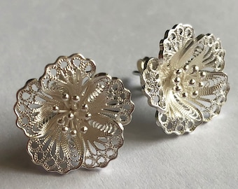 Flower Earrings Almendro Light - Filigree Earrings - Silver Earrings - Stud Earrings - Silver Studs - Filigree Jewelry - Flower Jewelry